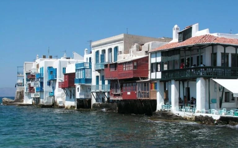 Οι πίνακες της φοροδιαφυγής στη Μύκονο – Η εμπλοκή κροίσου που αγόρασε βίλα από πτωχευμένο Έλληνα επιχειρηματία!
